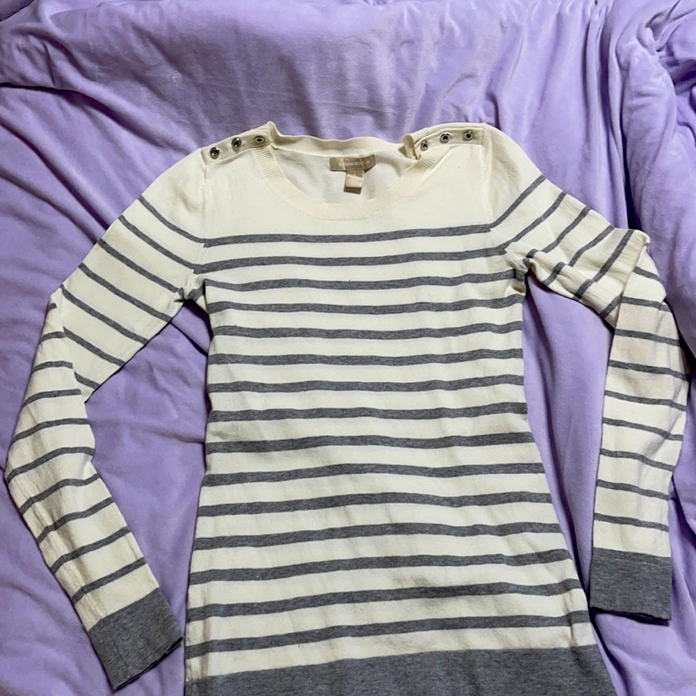 Banana Republic light and soft sweater